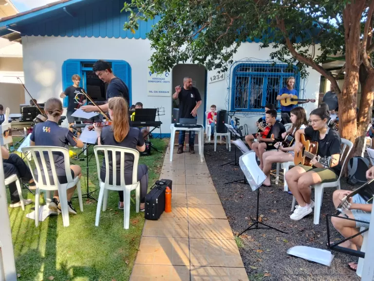 Nesta terça-feira acontece o encerramento do Projeto “Musicando com a ABEC – Ano 3” em Marechal Rondon