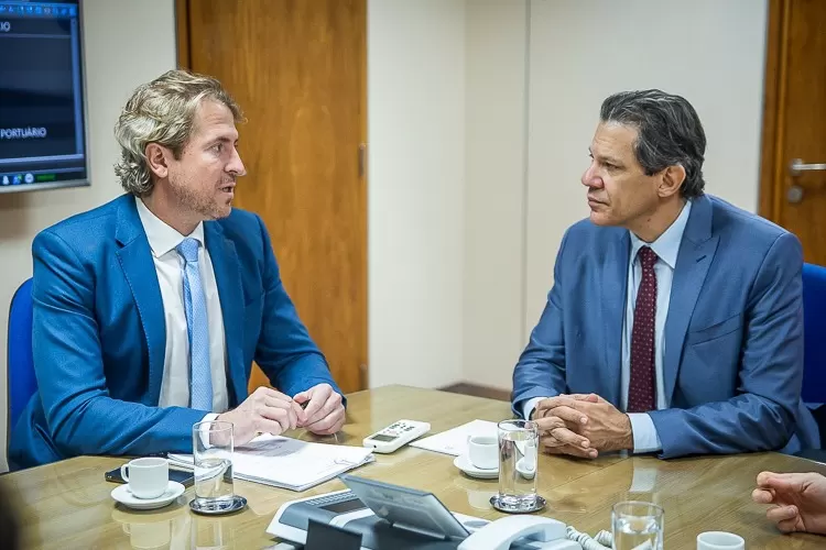 Zeca Dirceu intensifica articulações em Brasília para conter crise do leite no Paraná