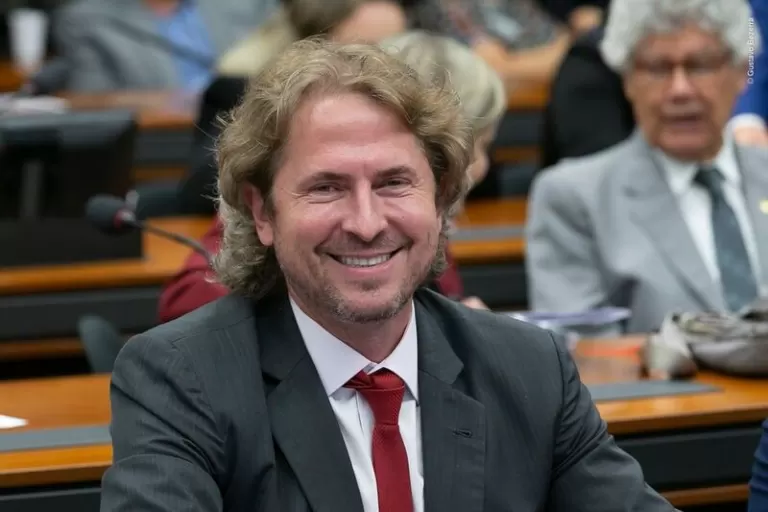 “Não tenho dúvida. Foi nosso melhor ano”, diz Zeca Dirceu sobre avanços na Comissão de Educação