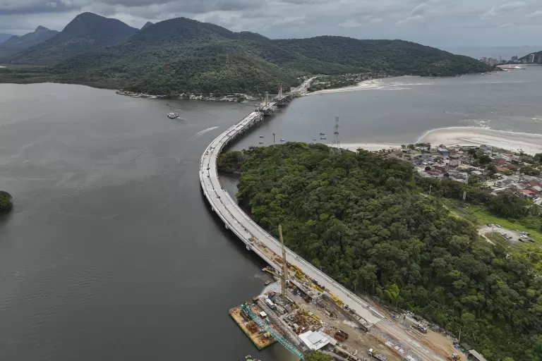 Ponte de Guaratuba atinge 85% de execução e mantém previsão de entrega para abril de 2026