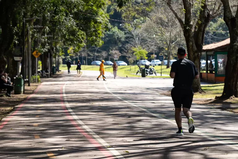 Após frente fria, Paraná terá semana com chuvas irregulares e maior presença de sol
