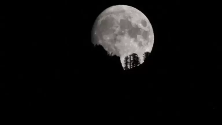 Dezembro tem superlua e chuva de meteoros: veja como e quando assistir