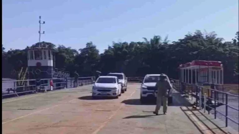 Balsa começa a operar no Rio Piquiri e reduz desvio de até 80 km no Oeste do Paraná