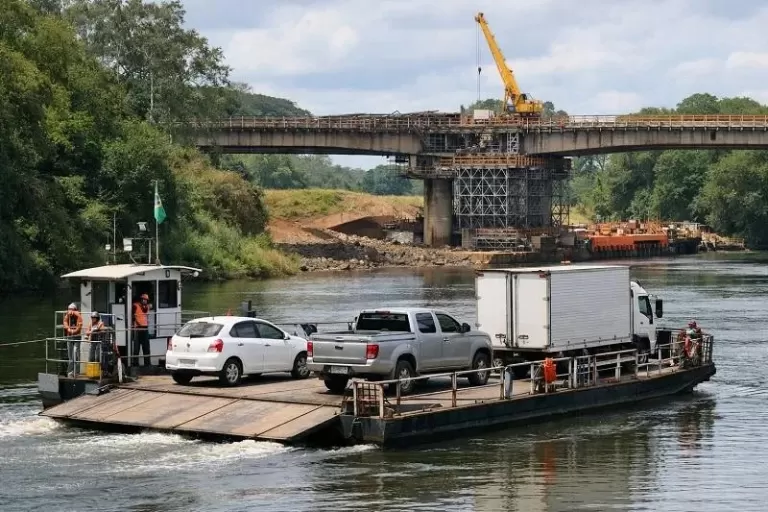 Balsa no Rio Piquiri deve retomar operações nesta semana durante obras em ponte