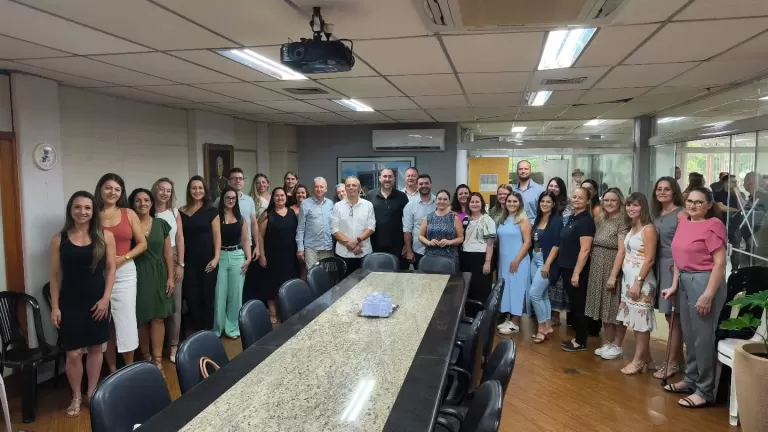 Diretores da rede municipal de ensino tomam posse para o biênio 2026–2027