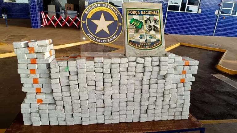 350 quilos de maconha e 2,1 quilos de haxixe são apreendidos na Ponte da Amizade