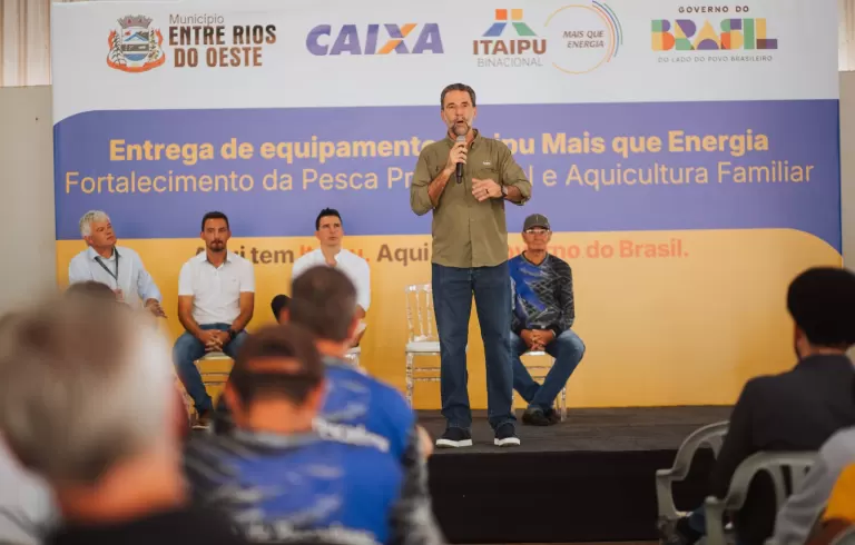 Itaipu entrega embarcações e equipamentos para fortalecer a pesca em Entre Rios do Oeste