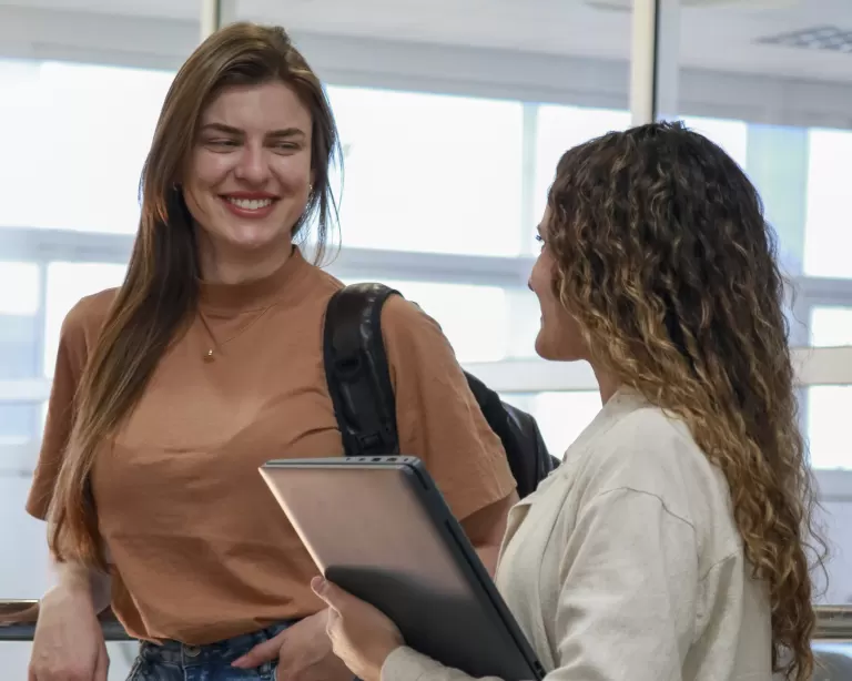 Faculdade Donaduzzi aposta na empregabilidade e assume compromisso direto com a inserção profissional dos estudantes