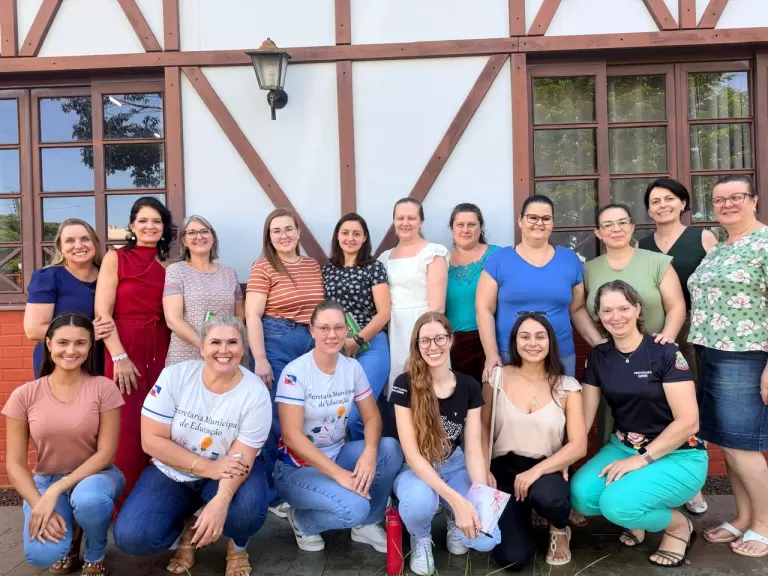 Secretaria Municipal de Educação realiza reunião de abertura do ano letivo de 2026 em Quatro Pontes