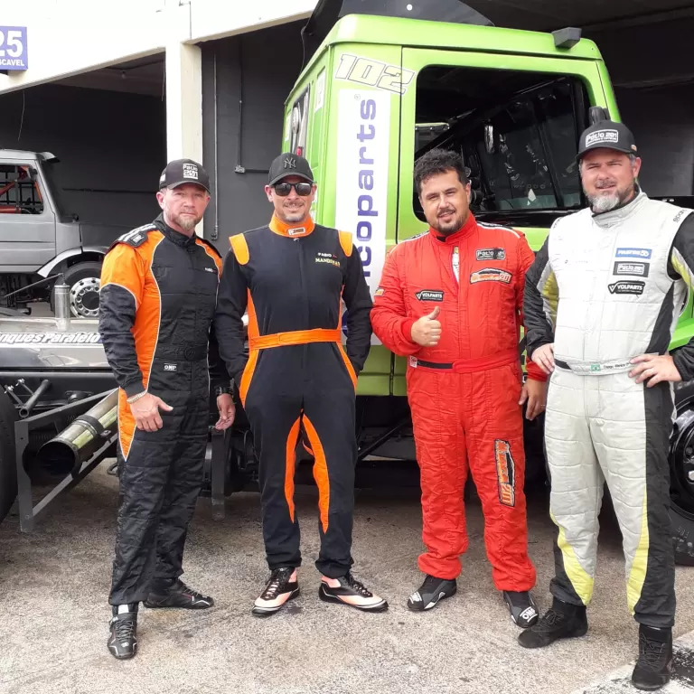 Paranaenses animados para a abertura da Fórmula Truck após treinos em Cascavel