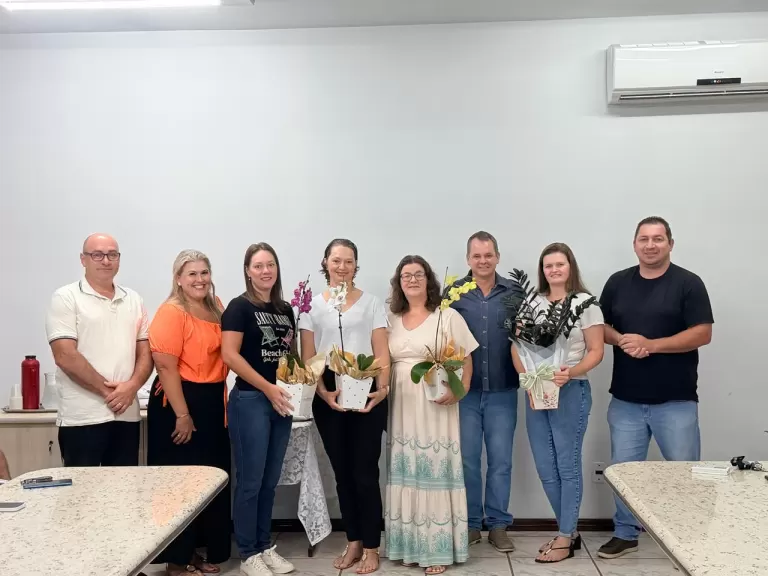 Prefeitura de Quatro Pontes realiza posse das diretoras eleitas da Rede Municipal de Ensino