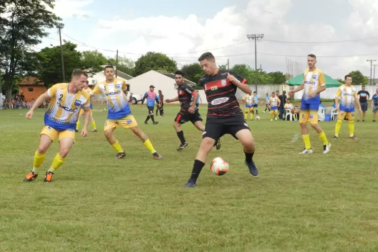 Com 20 times, 8ª Copa Irineu Kuhn de Futebol Sete começa dia 10 em Quatro Pontes