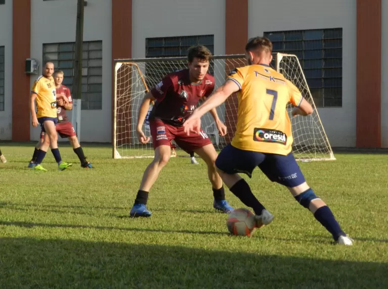 Copa Irineu Kuhn divulga nomes oficiais das equipes; bola rola neste sábado