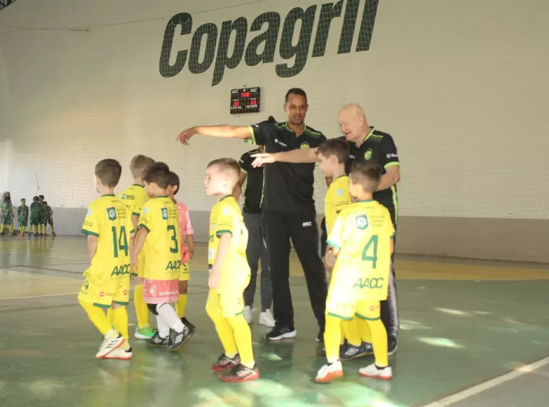 Retorno das Escolinhas da AACC será na próxima semana; saiba como fazer a matrícula online