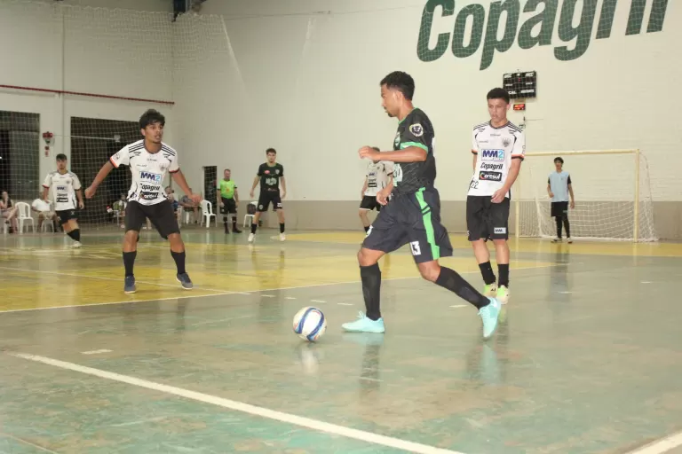 Copa Sesc Verão começa com 30 gols; Design Pinturas goleia