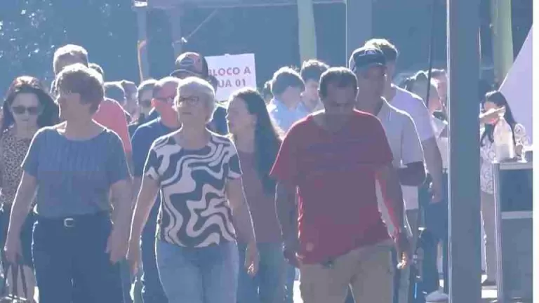 Caravanas de diferentes regiões chegam ao Show Rural em busca de conhecimento