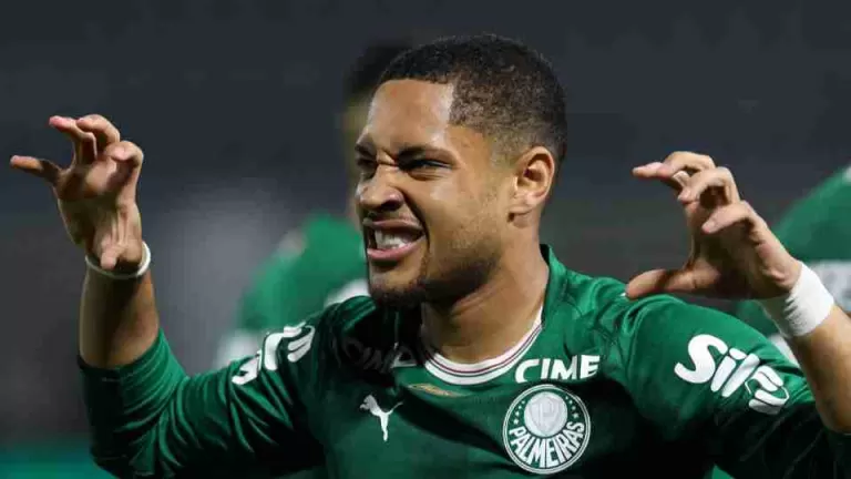 Palmeiras vence o Fluminense e segue na liderança do Brasileiro