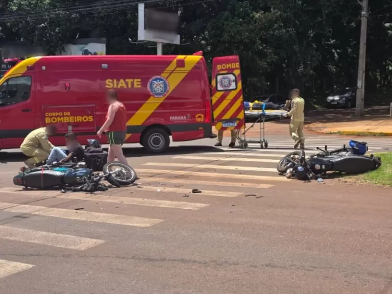 Bombeiros atendem dois acidentes simultâneos no mesmo cruzamento em Toledo