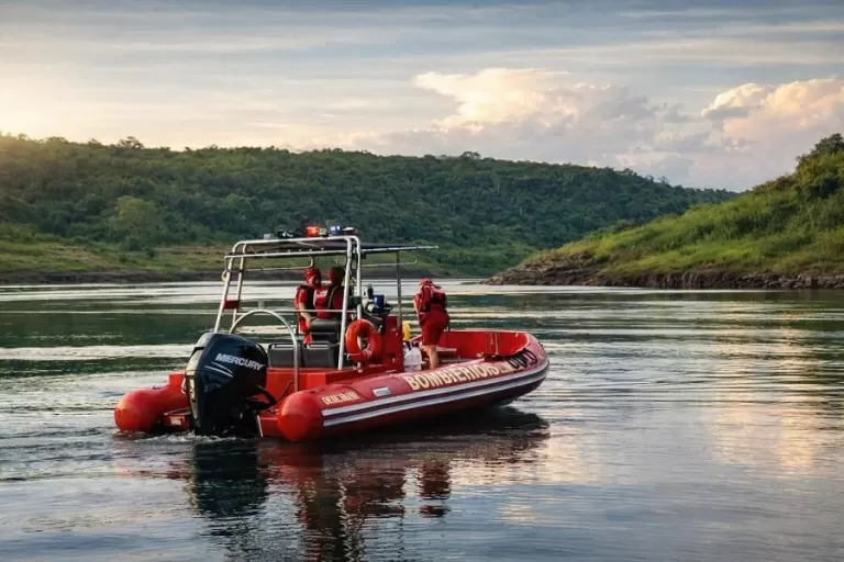 Jovem de 26 anos desaparece após afogamento no Rio Paraná