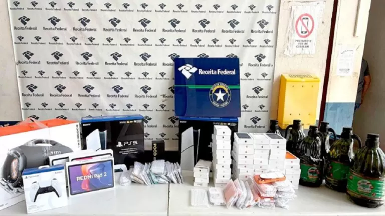 Receita Federal apreende carga de iPhones avaliada em R$ 500 mil na BR-277