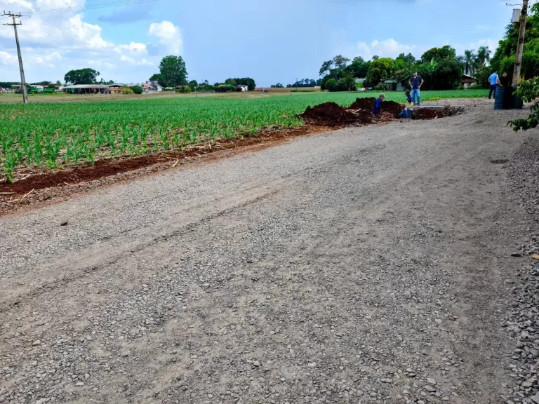 Prefeitura de Nova Santa Rosa atende demanda histórica da comunidade escolar de Alto Santa Fé com abertura de nova rua