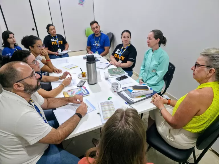 Reunião define últimos detalhes para início dos atendimentos da Unidade Móvel OdontoSesc em Nova Santa Rosa