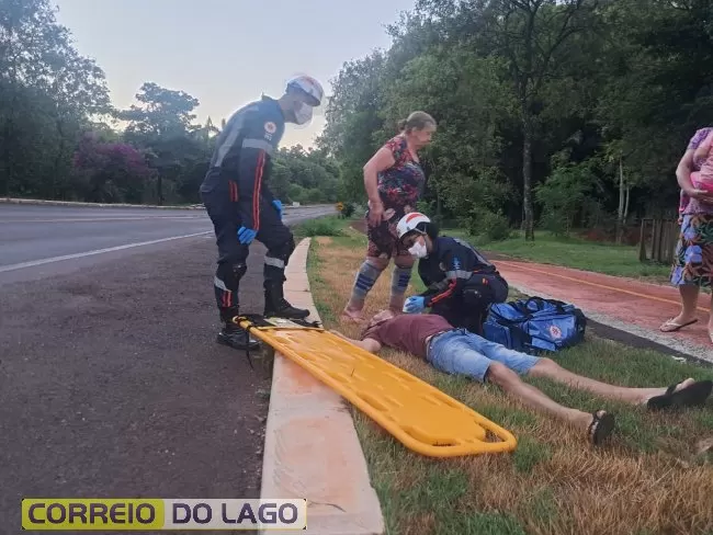 Homem é socorrido após ser encontrado ferido às margens de rodovia em Santa Helena