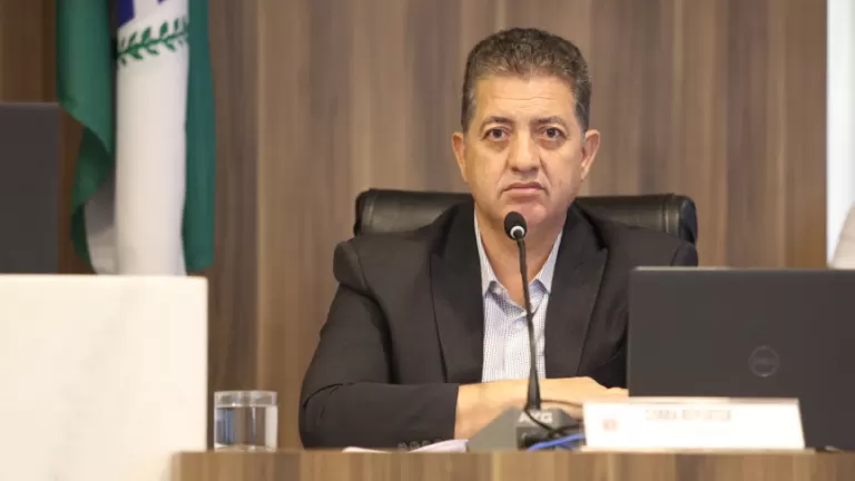 Deputado Cobra Repórter solicita ao Poder Executivo diretrizes estaduais para reforçar segurança e padronização do transporte escolar