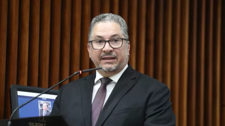 Deputado Gilson de Souza repudia absolvição de acusado de pedofilia e alerta para “romantização” de crimes de abuso sexual contra crianças