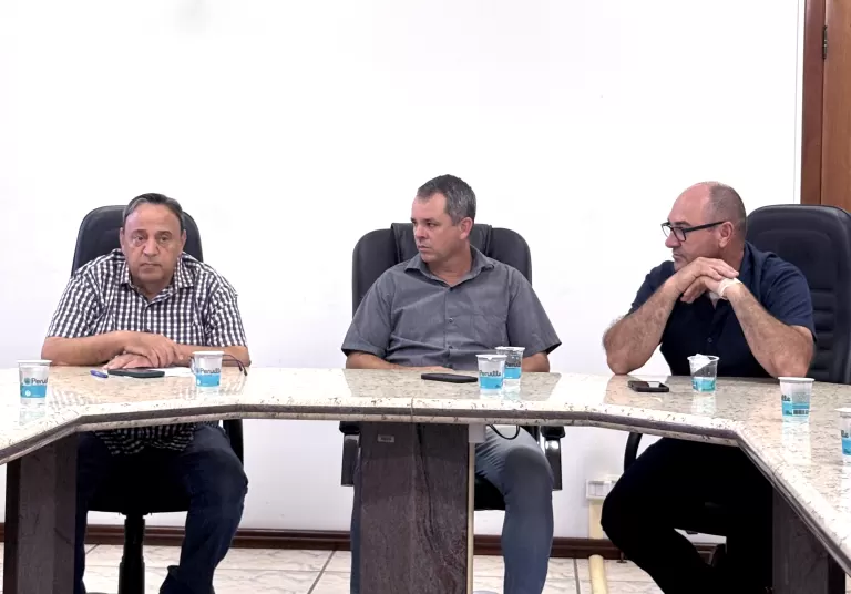 Deputado estadual Hussein Bakri visita Quatro Pontes e acompanha homologação de licitação para pavimentação rural