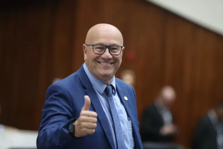 Deputado Luiz Claudio Romanelli afirma que campanha da fraternidade de 2026 convoca sociedade a garantir moradia digna às famílias