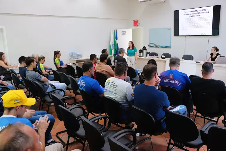 Verão Itaipu Mais que Energia leva atividades esportivas e culturais aos municípios lindeiros