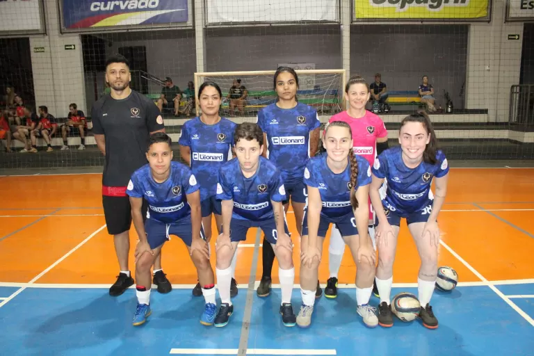 Mercedes vence a segunda e se garante na semifinal da Copa Sesc Verão Feminino