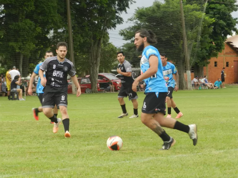 Pelo Grupo B, Real busca empate com Aston Peira e se garante nas oitavas da Copa Irineu Kuhn; Pancera também avança