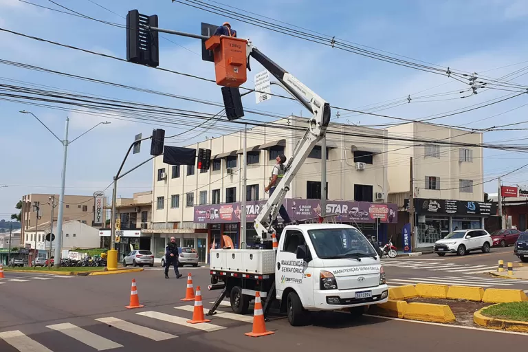 Mudanças em semáforos no centro de Toledo começam a valer a partir desta terça-feira