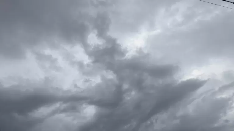 Alerta de tempestade abrange 310 cidades do Paraná e vai até 23h59 deste domingo