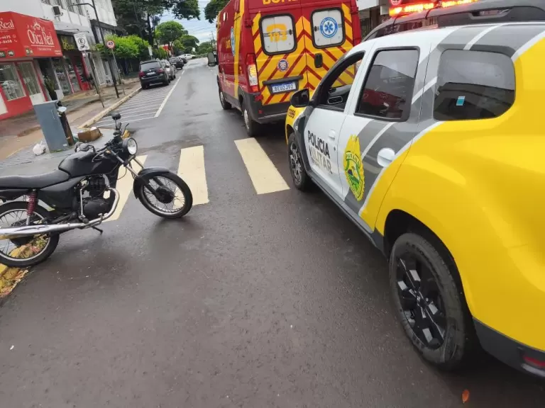 Colisão deixa mulher ferida no centro de Marechal Rondon