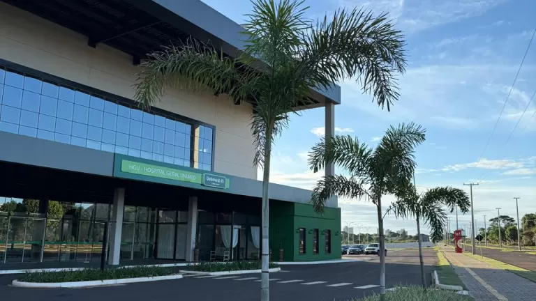 Plano de saúde é estar perto quando a vida pede cuidado: é o que a estrutura da Unimed Costa Oeste oferece