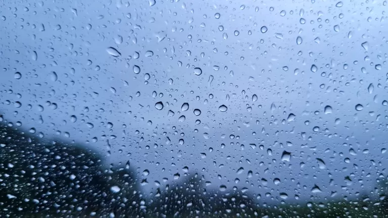 Chuvas intensas e ventos fortes atingem municípios do Oeste e Sudoeste do Paraná