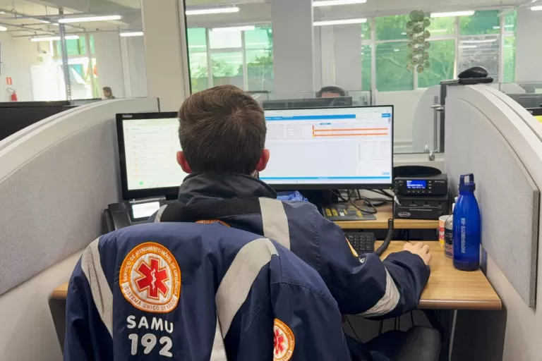 Samu Paraná ultrapassa 1,2 milhão de ligações em 2025 e reforça atendimento de urgência