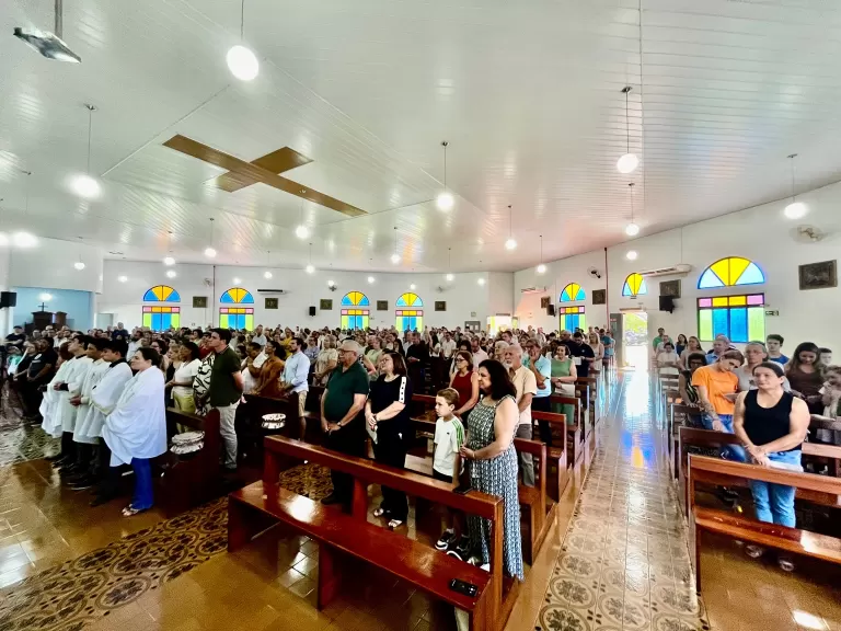 Duas mil pessoas prestigiam celebração dos 43 anos do Seminário São Cura D’Ars em Quatro Pontes
