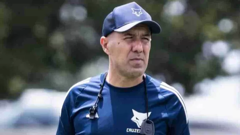 Flamengo anuncia contratação do técnico Leonardo Jardim