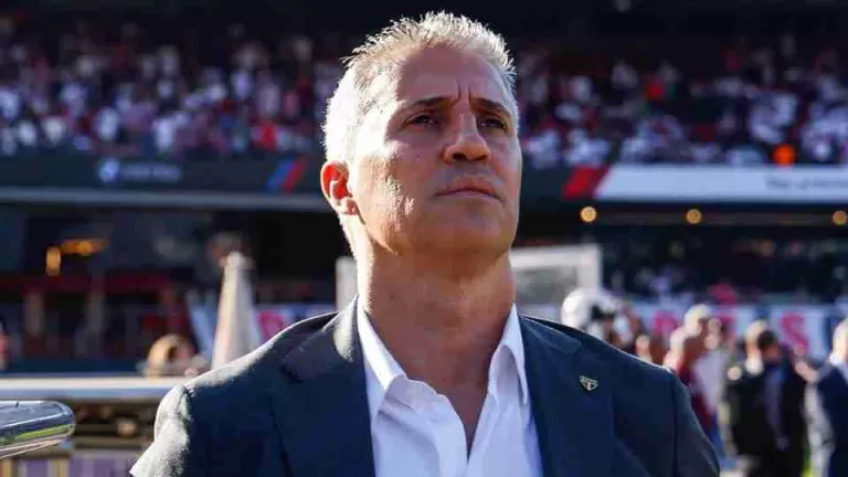 São Paulo anuncia demissão do técnico Hernán Crespo