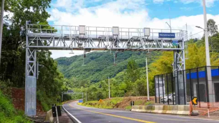 Pagou multa de free flow? Saiba como pedir o dinheiro de volta