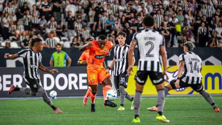 Botafogo é surpreendido pelo Barcelona e cai na pré-Libertadores