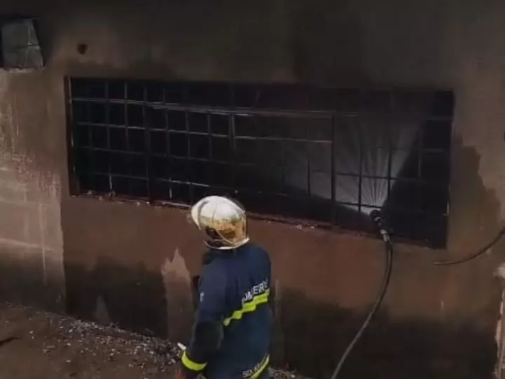 Incêndio em edificação mobiliza Corpo de Bombeiros em Guaíra