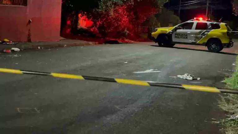 Mulher é morta durante ataque a tiros em bar na região