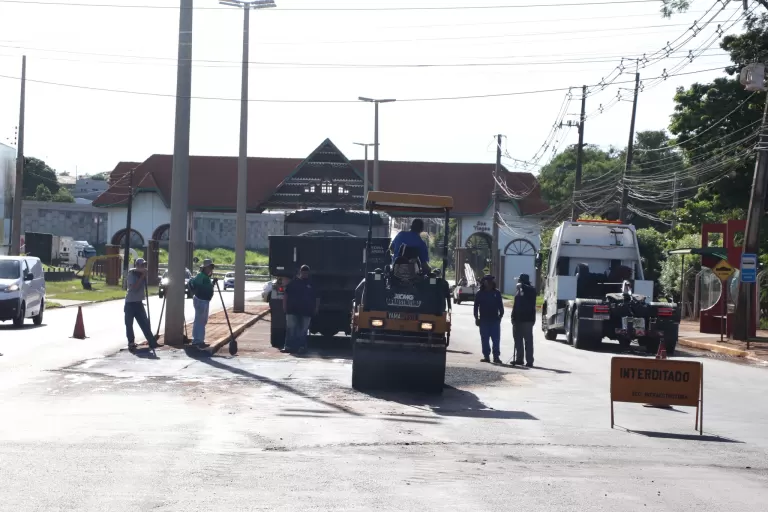 Canteiro central da Avenida Rio Grande do Sul recebe intervenção