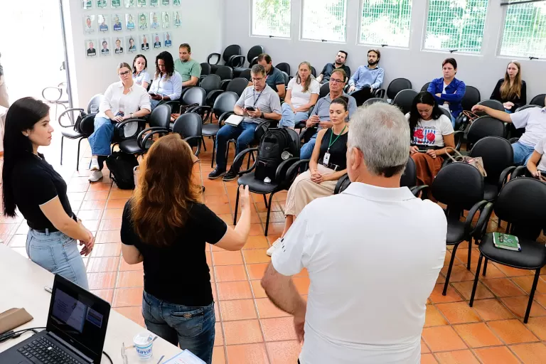 Adetur atualiza planejamento estratégico e projeta ações para o turismo regional