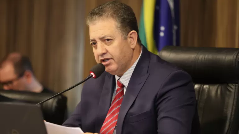Deputado Cobra Repórter apresenta projeto para prevenir uso de cigarros eletrônicos nas escolas do Paraná
